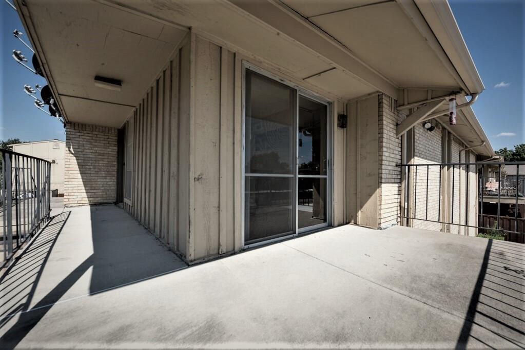Foto principal - 4524 Amesbury Dr