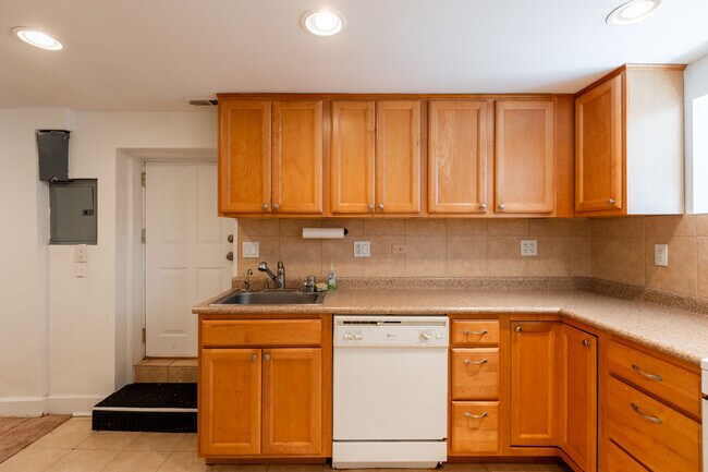 Foto del edificio - 1819 W Cortland St