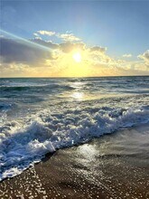 Building Photo - 3505 S Ocean Dr