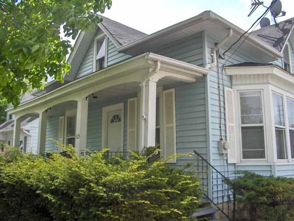 Foto principal - 525 W 5th St