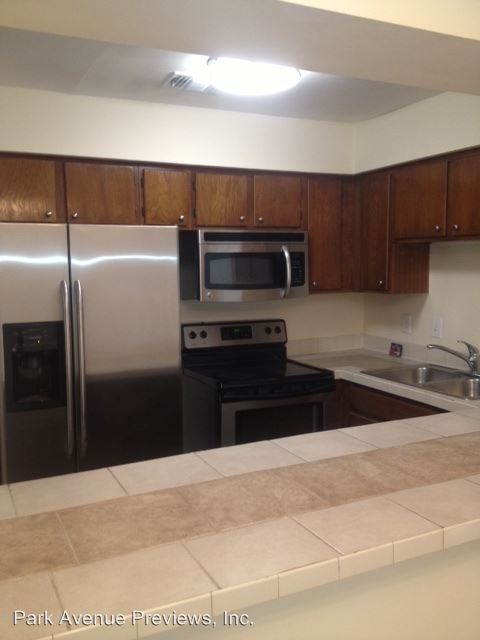 Building Photo - 603 Casa Park Court C