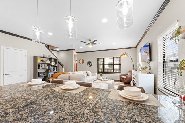 Building Photo - Heron on Hausman