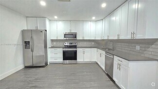 Building Photo - 3805 NW 78th Ter