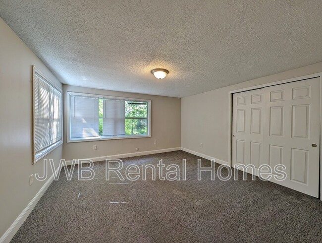 Foto del edificio - 3158 N 3rd St Cir