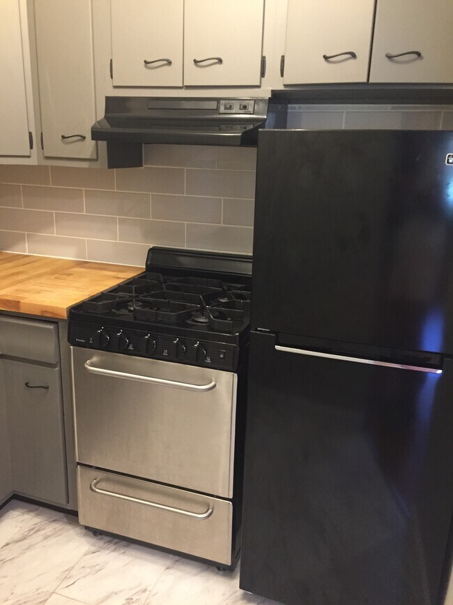 Foto del edificio - 1224 S Elm Ave