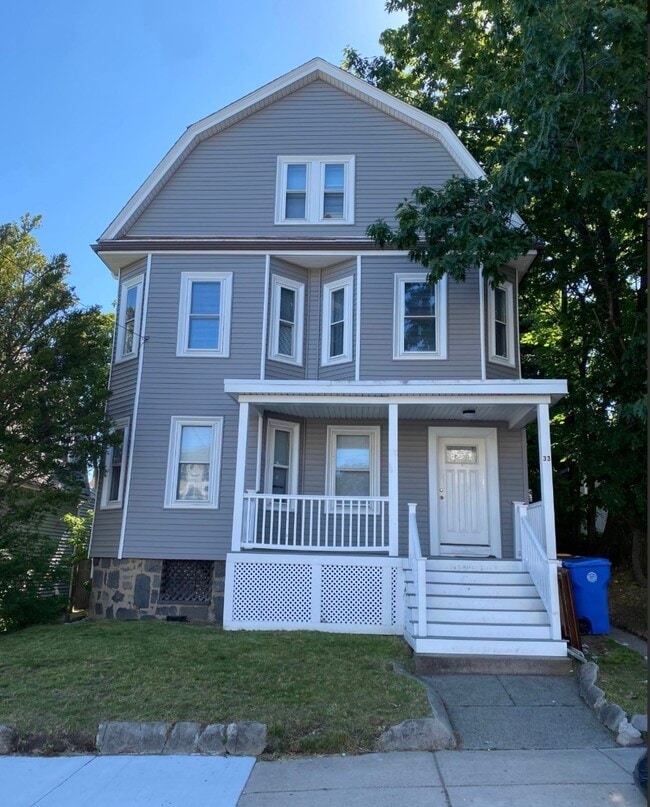 Building Photo - 31-33 Pleasant St