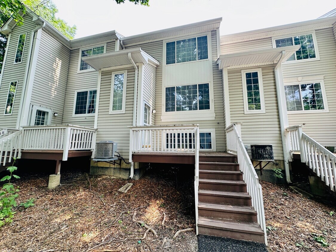 Foto principal - 256 W Treehouse Ln