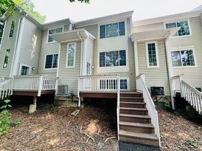 Building Photo - 256 W Treehouse Ln