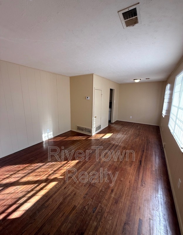 Foto del edificio - 4960 Neely Rd