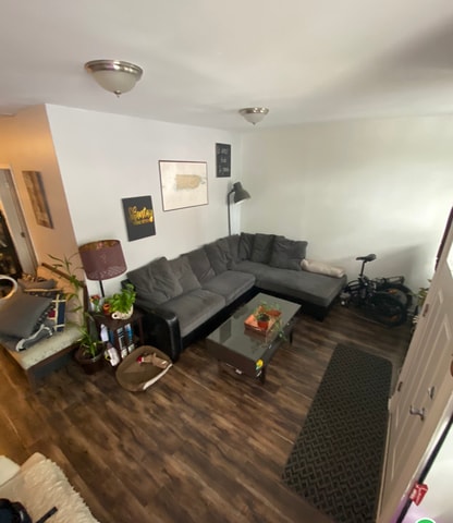 Building Photo - 1014 W 19th St