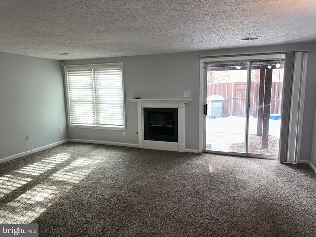 Foto del edificio - 7809 Koopman Ct