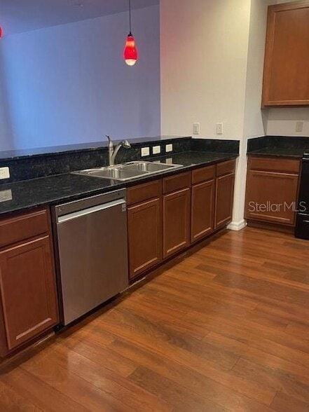 Building Photo - 655 Pensacola Ln