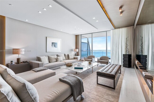 Foto del edificio - 9349 Collins Ave