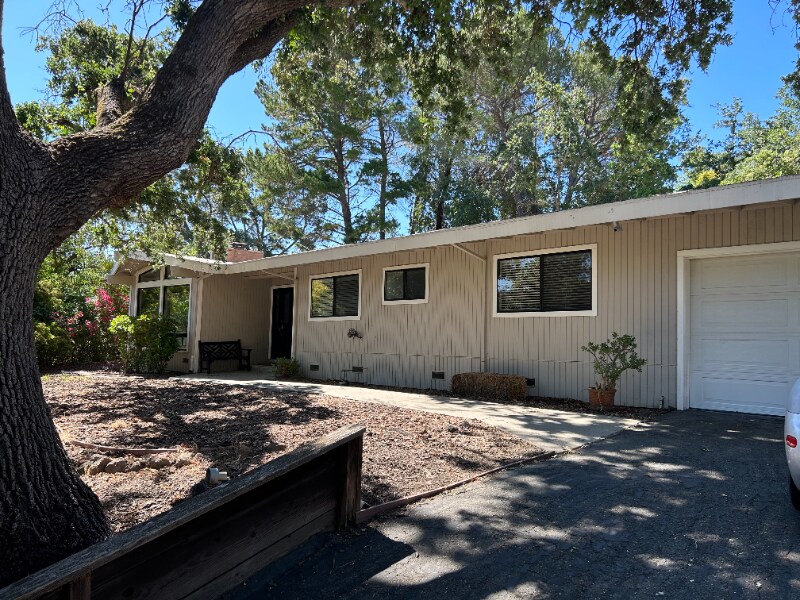 Foto principal - 229 Grover Ln