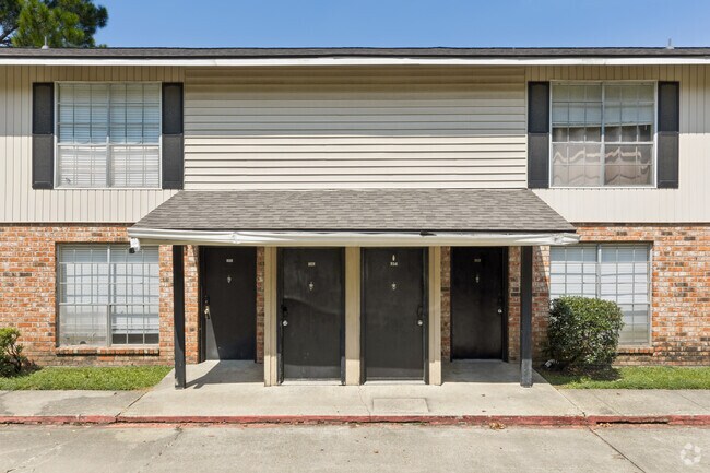 Entrada - Hidden Pointe Apartments