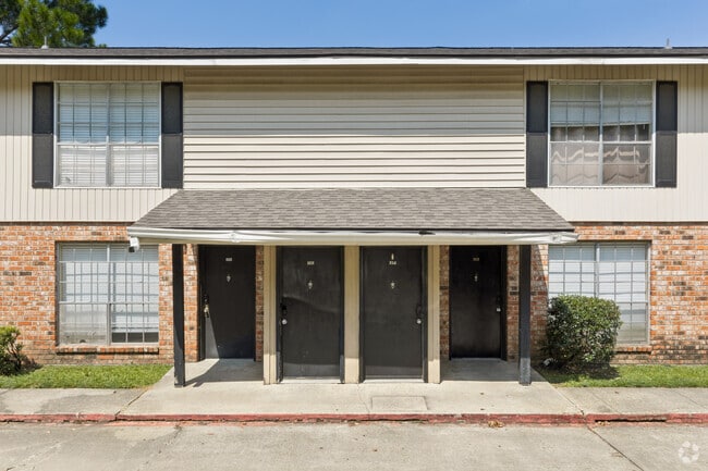 Entrance - Hidden Pointe Apartments