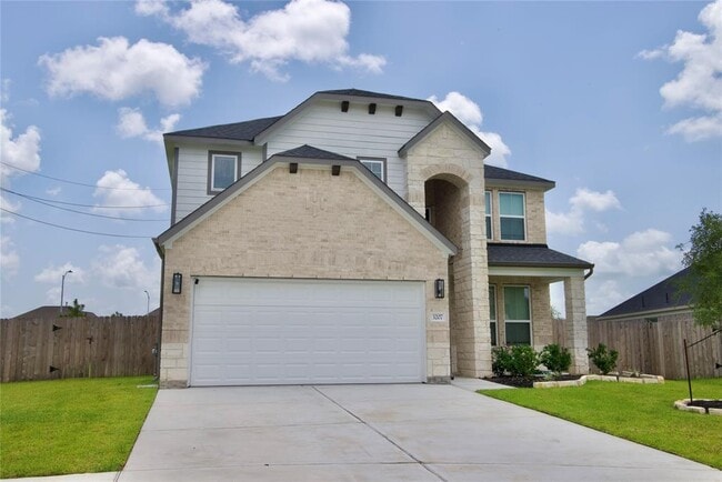 Building Photo - 3207 Tilley Dr