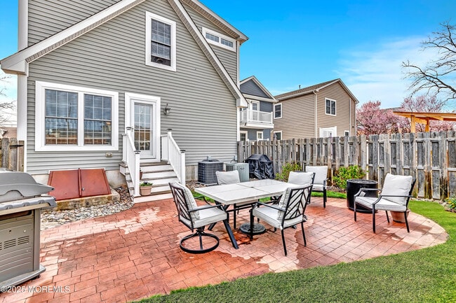 Building Photo - 1814 Briarwood Terrace