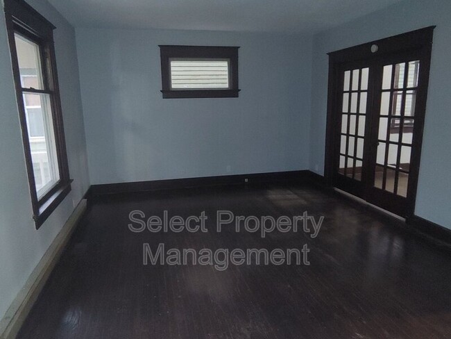 Building Photo - 1306 W Wildwood Ave