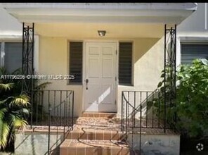Building Photo - 420 Malaga Ave