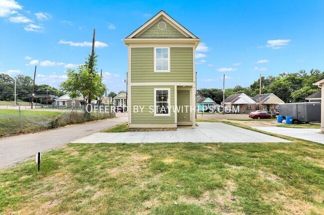Building Photo - 701 N 3rd St