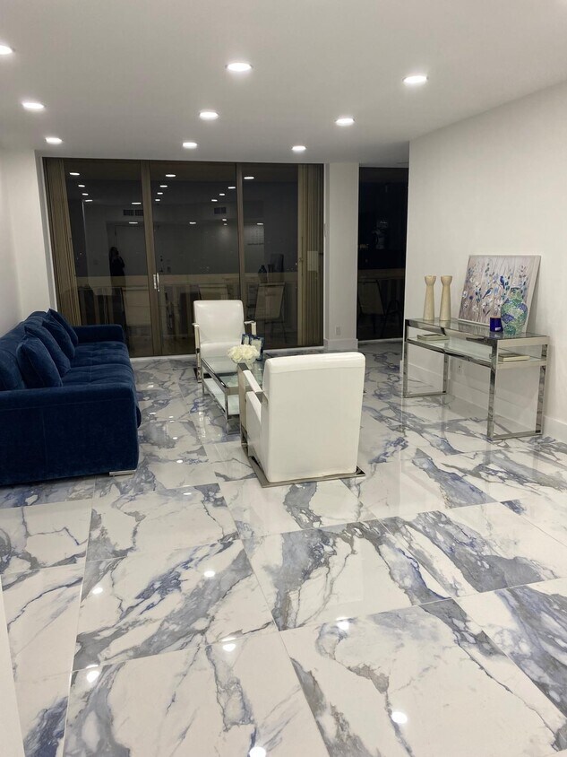 Foto principal - 19355 Turnberry Way