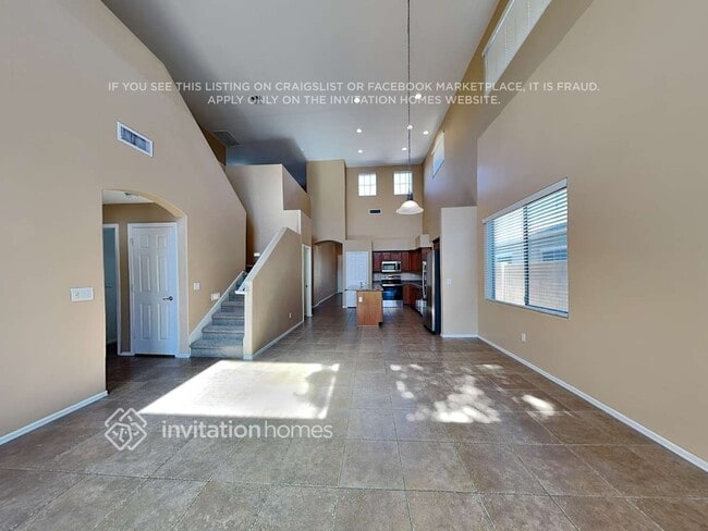 Building Photo - 1441 E Thornton Ave