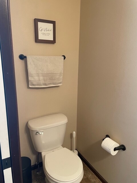 Baño de huéspedes (nivel principal) - 1762 Jonathan St