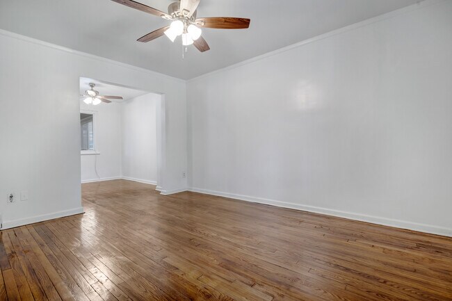 Foto del edificio - 3337 Blaine St NE