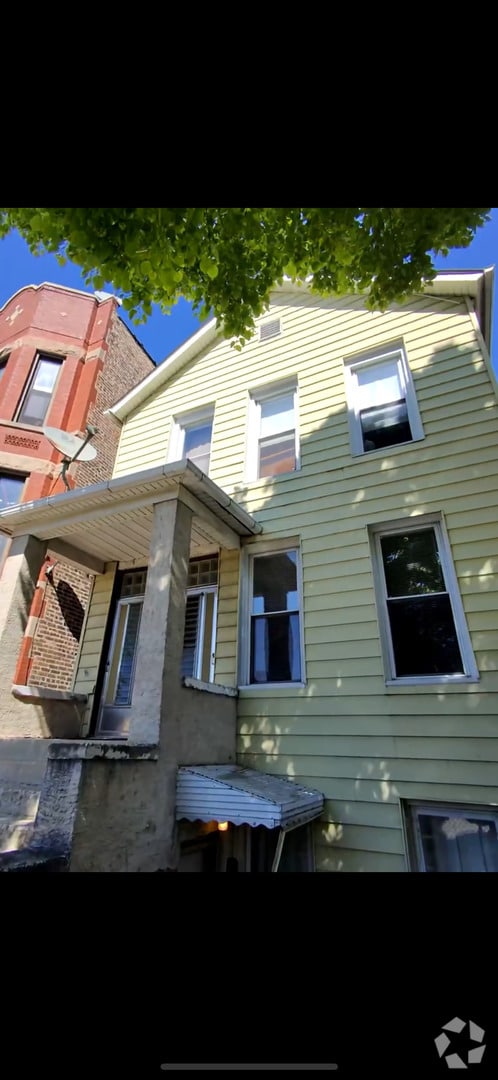 Building Photo - 2851 S Emerald Ave