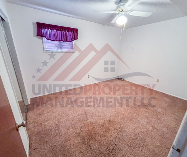 Building Photo - 3 bedroom 2 bathroom house for rent Carlsb...