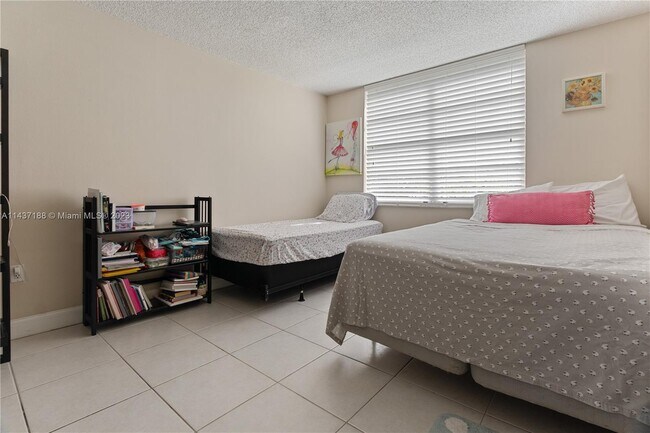 Foto del edificio - 13120 SW 92nd Ave