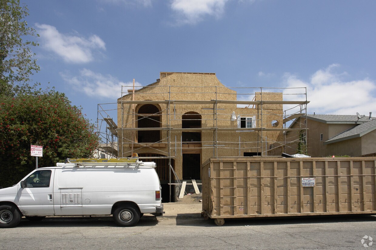 Foto del edificio - 5937 Willoughby Ave