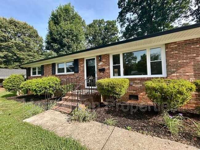 Building Photo - 5405 Myrica Ln