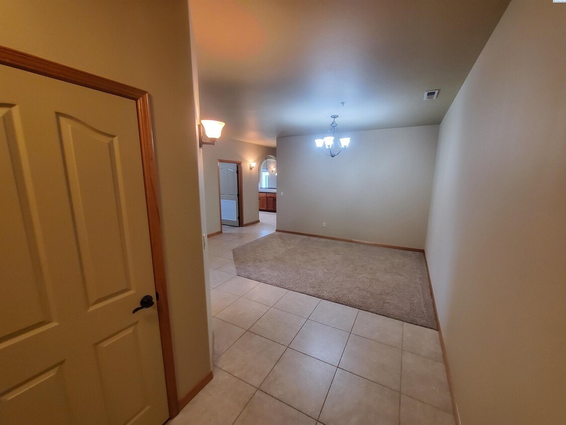 434 Bradley Blvd Unit 204, Richland, WA 99352 Condo for Rent in