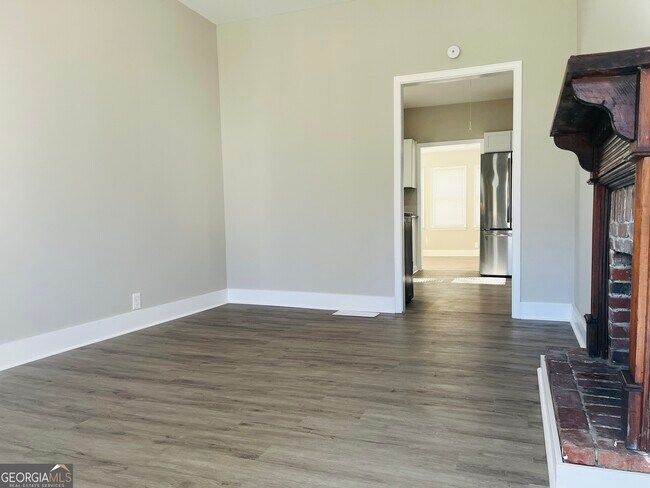 Foto del edificio - 608 Askew Ave