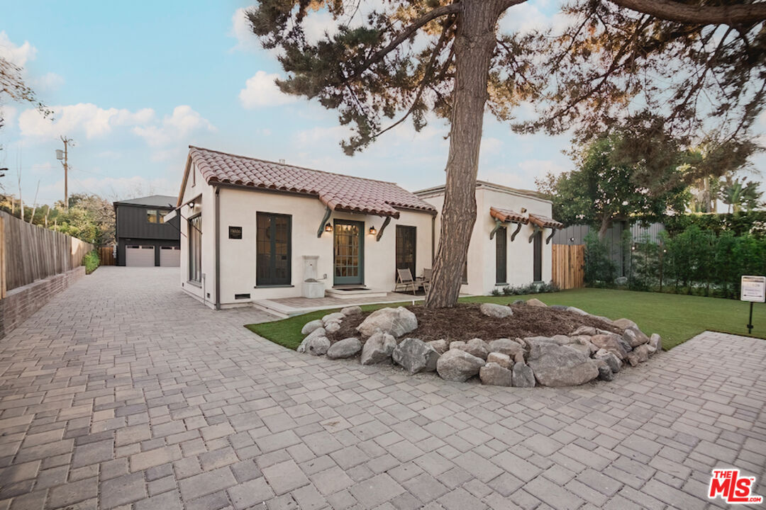 Foto principal - 11026 Hortense St
