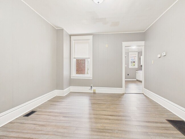 Building Photo - 1826 Boas St