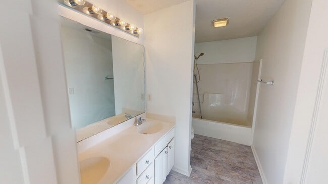Building Photo - 1148 Academic Dr