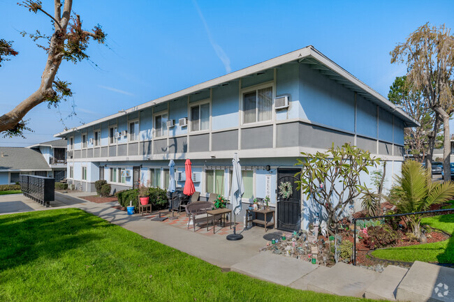 Building Photo - University Village Apartments