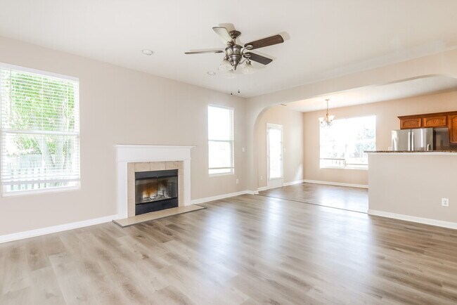 Foto del edificio - 15559 Old Pond Cir