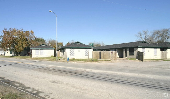 Building Photo - Tejano Apartments