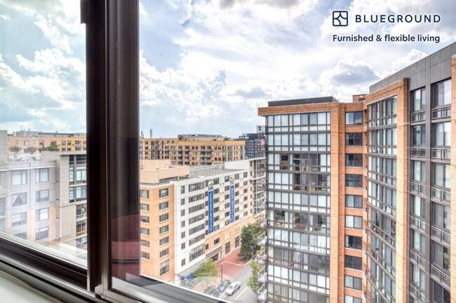 Building Photo - 425 L St NW