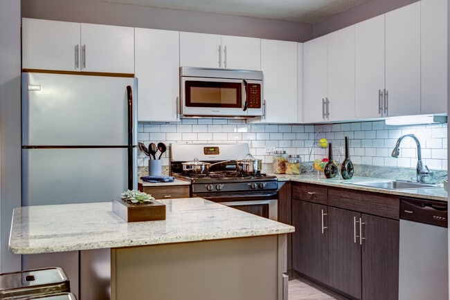 Building Photo - 180 N Jefferson St