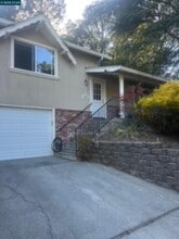 Building Photo - 2032 Donald Dr