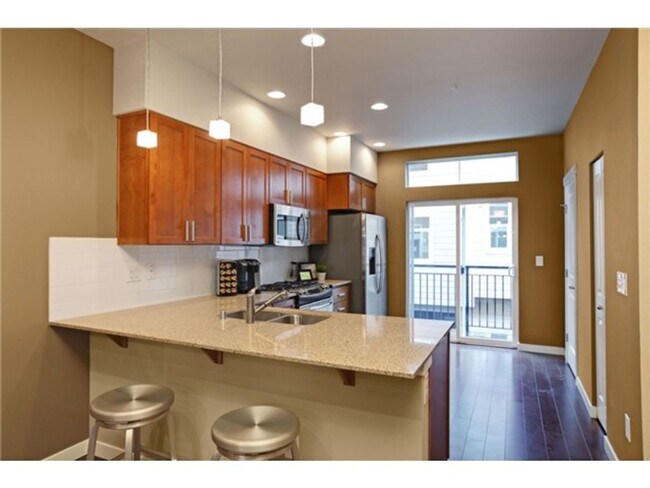 Foto del edificio - Bright & Spacious Talus 2bed/2.5bath Home ...