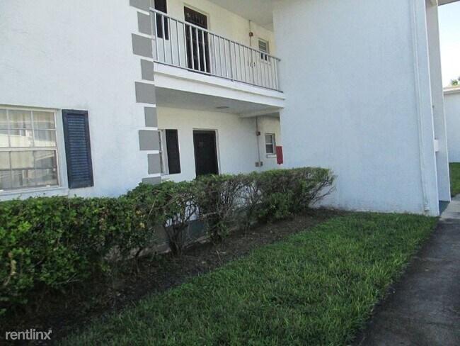 Building Photo - 4513 3rd St Cir W