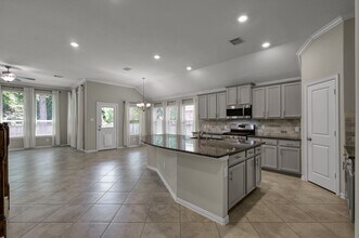 Building Photo - 122 S Bearkat Ct