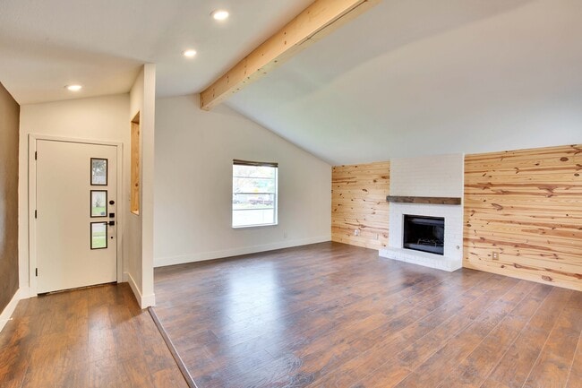 Building Photo - 7002 Skynook Dr