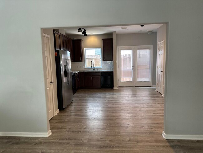 Foto del edificio - 3204 Cline St